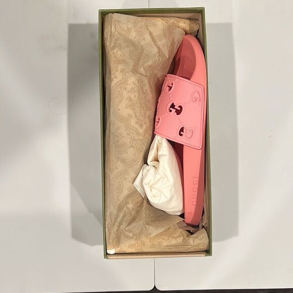 Brand new Gucci slides with box - Picture 2 of 6